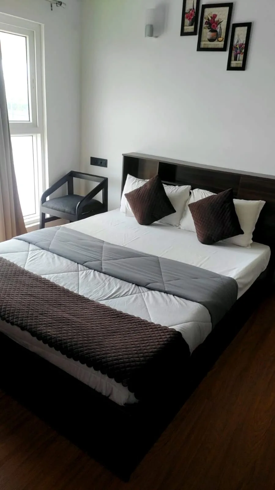 Bedroom with grey and brown linen